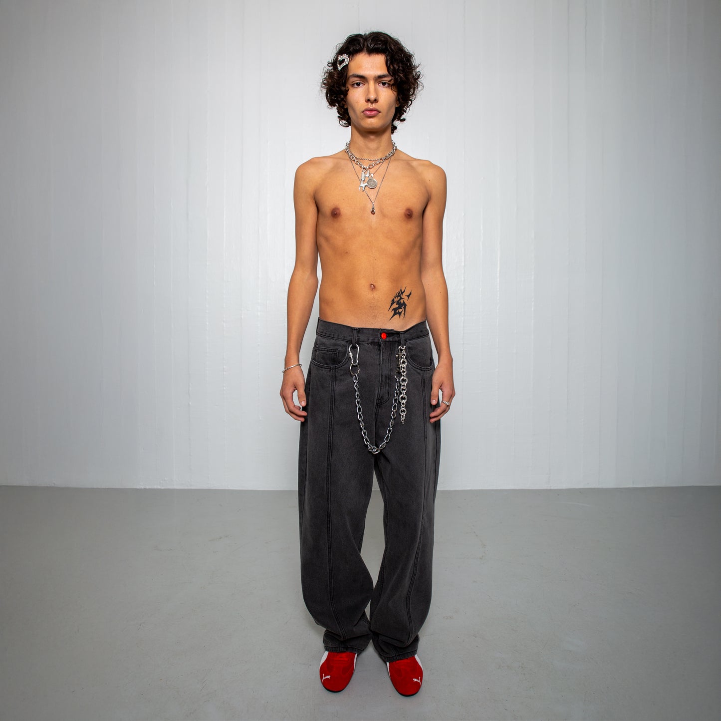 Super loose, Dark grey denim with a front cut