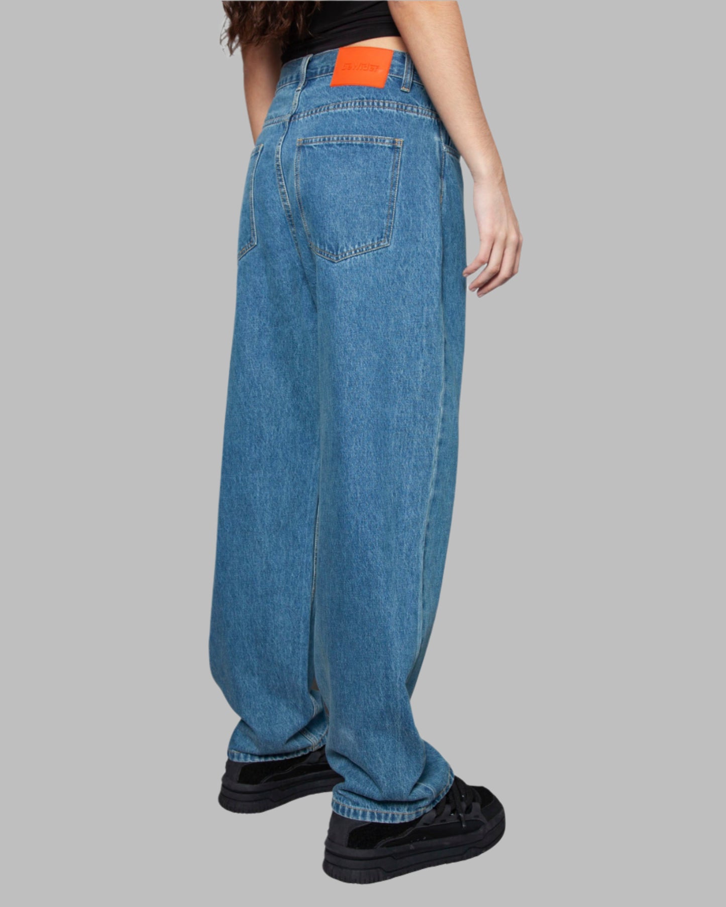 SUPER LOOSE, MEDIUM BLUE DENIM