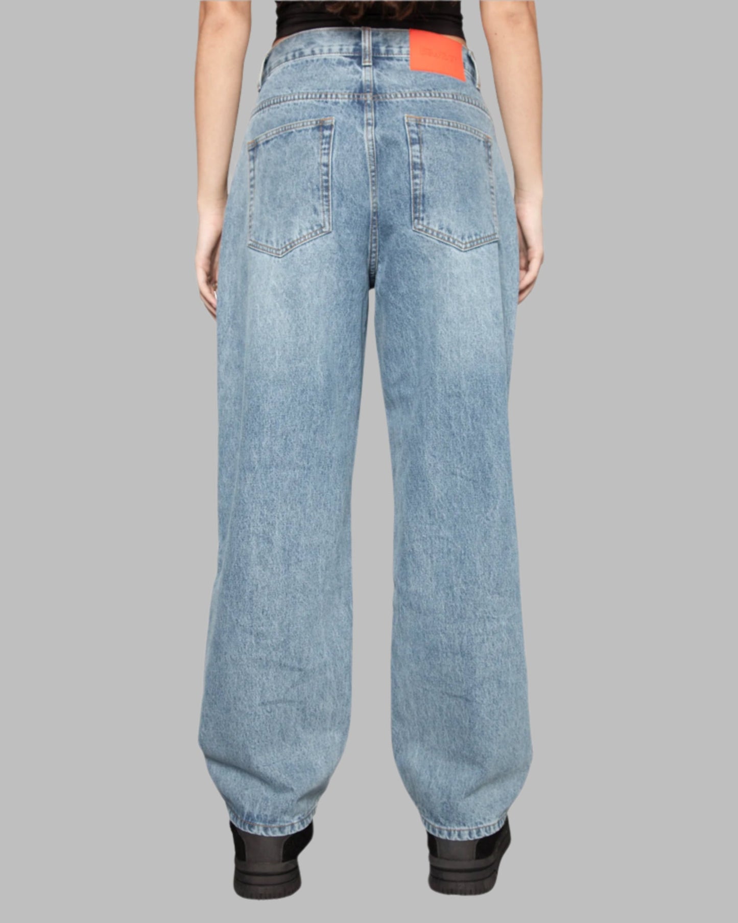 SUPER LOOSE SUNNY JEANS