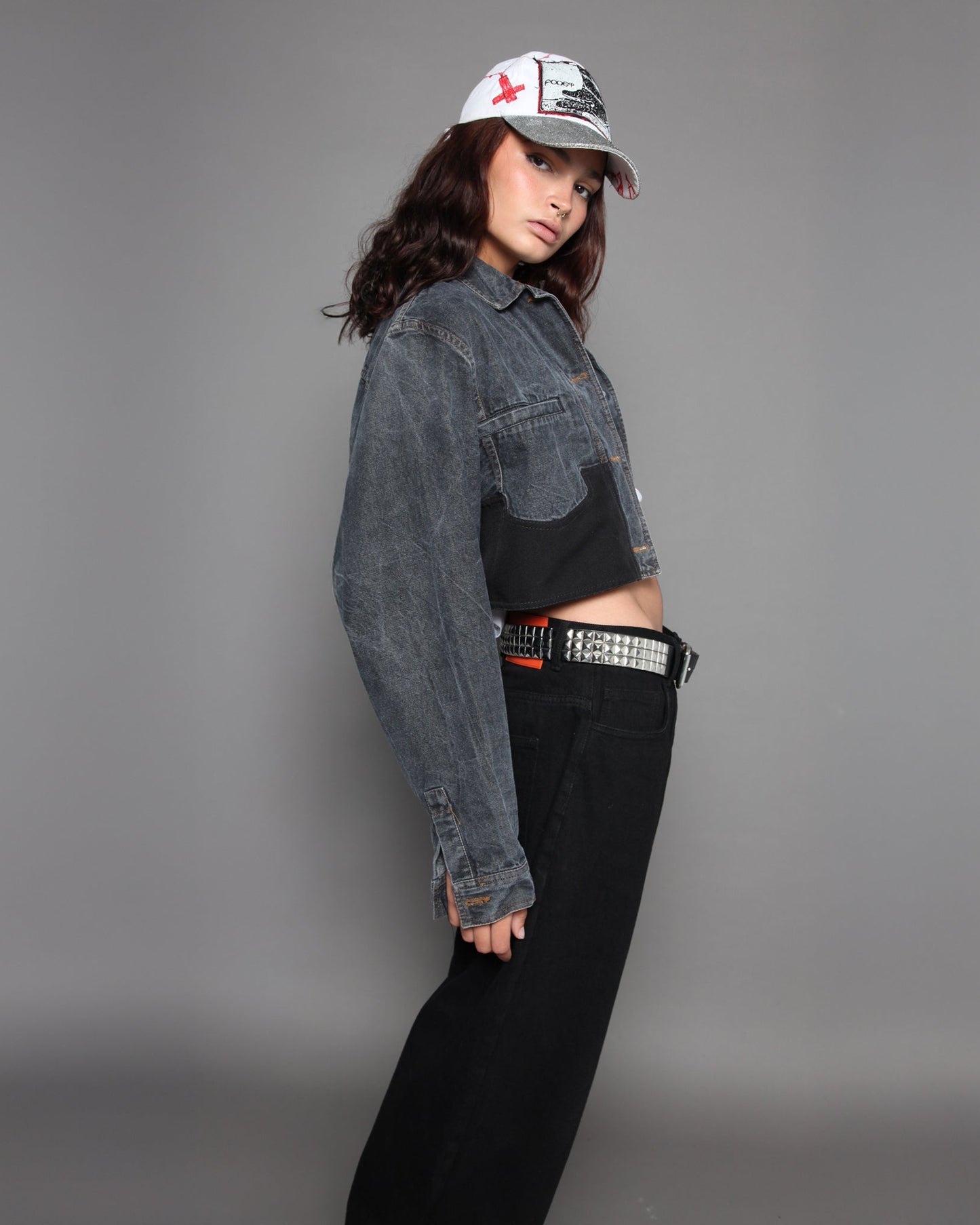 SUPER LOOSE, BLACK/BLACK STITCHING