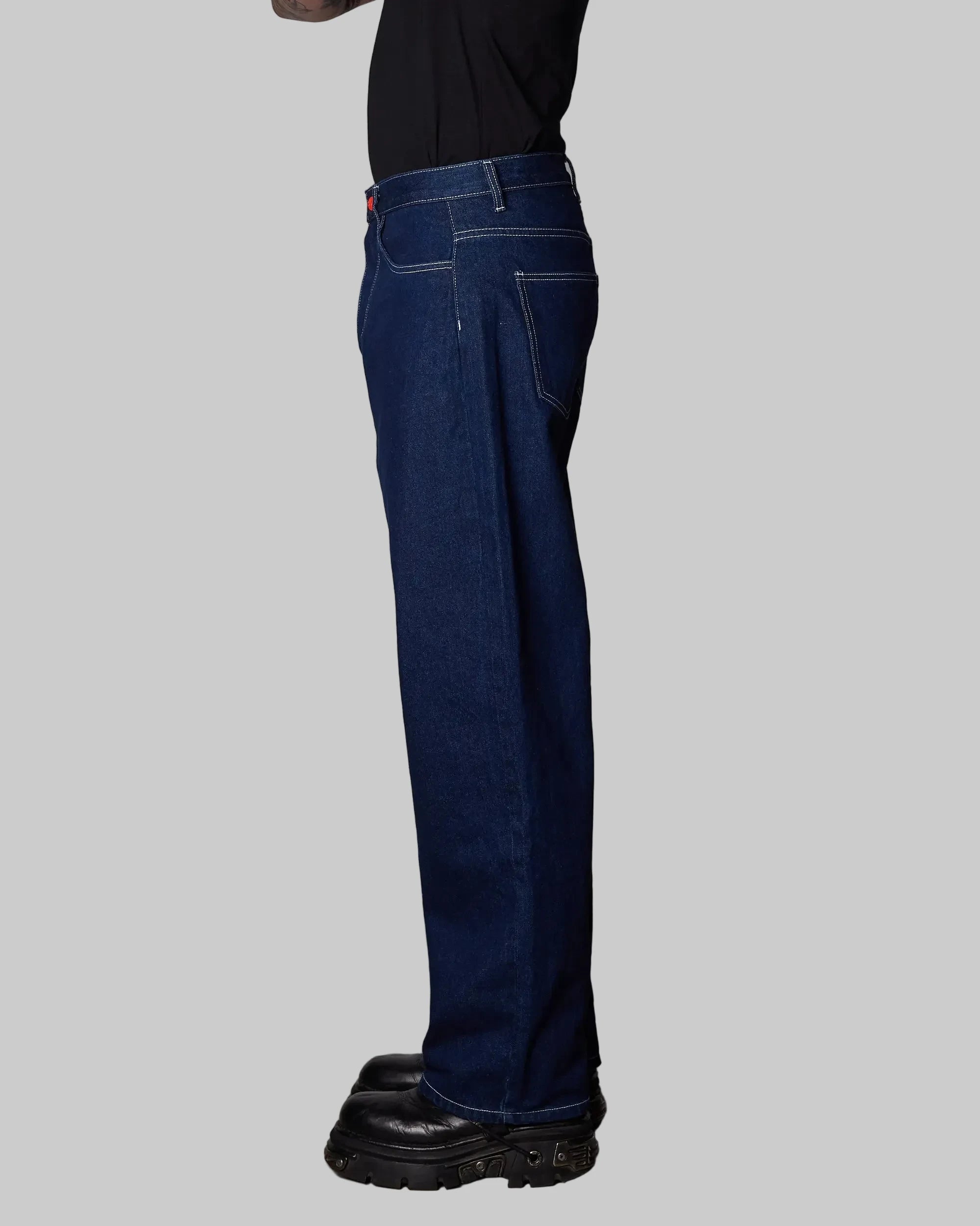 SUPER LOOSE - DARK BLUE DENIM WITH WHITE STITCHING