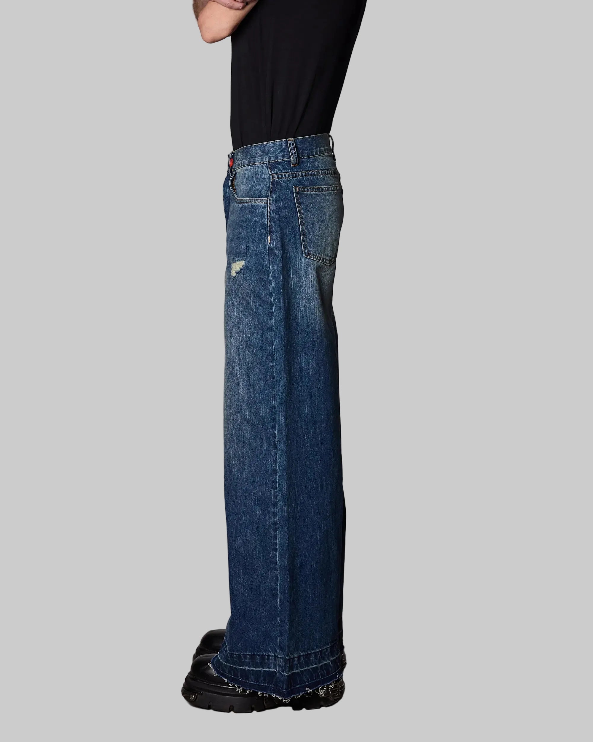 GIANT -  DARK BLUE  WITH HOLES