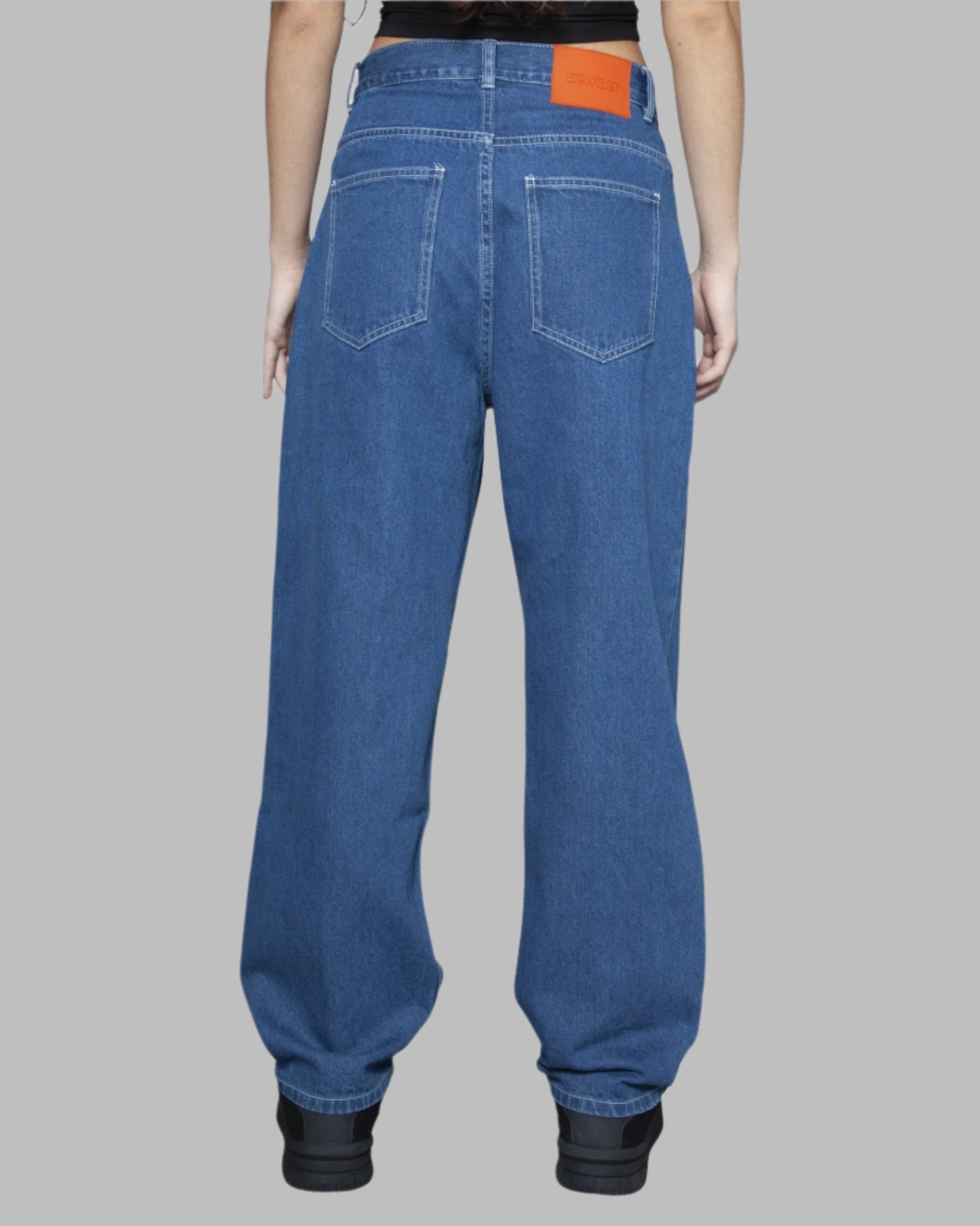 SUPER LOOSE BLUE DENIM WITH WHITE STICHING