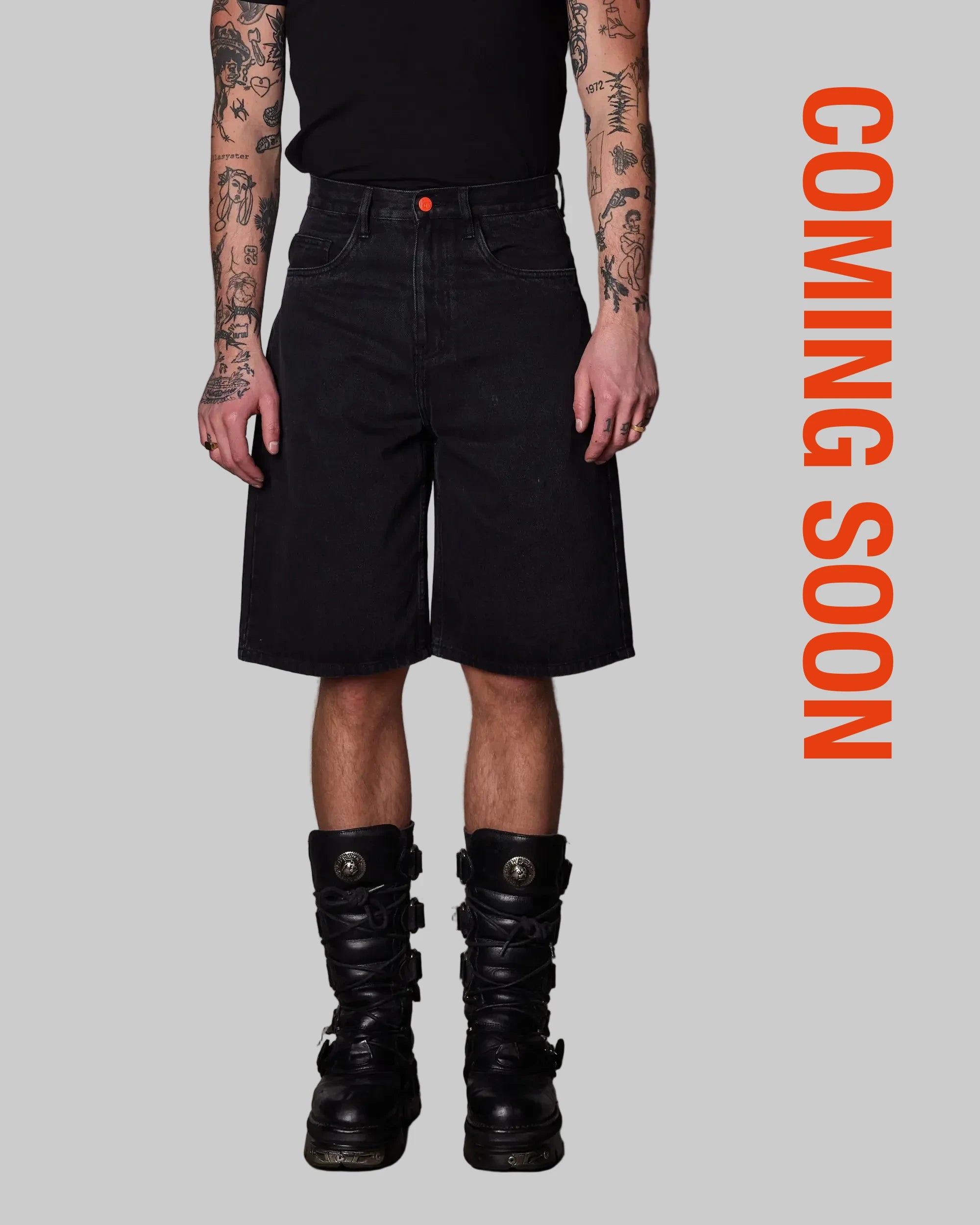 SUPER LOOSE SHORTS - BLACK