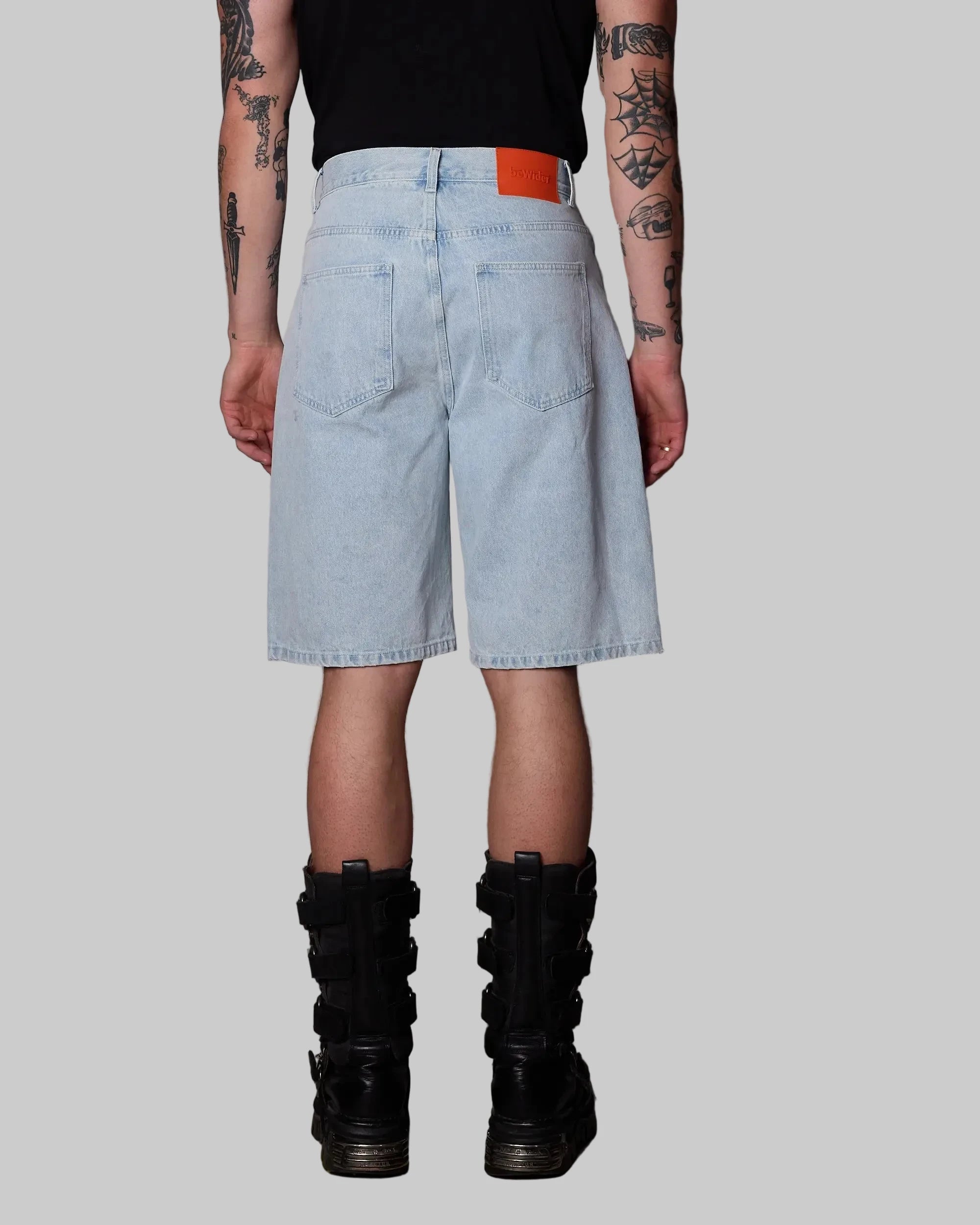 SUPER LOOSE SHORTS - LIGHT BLUE