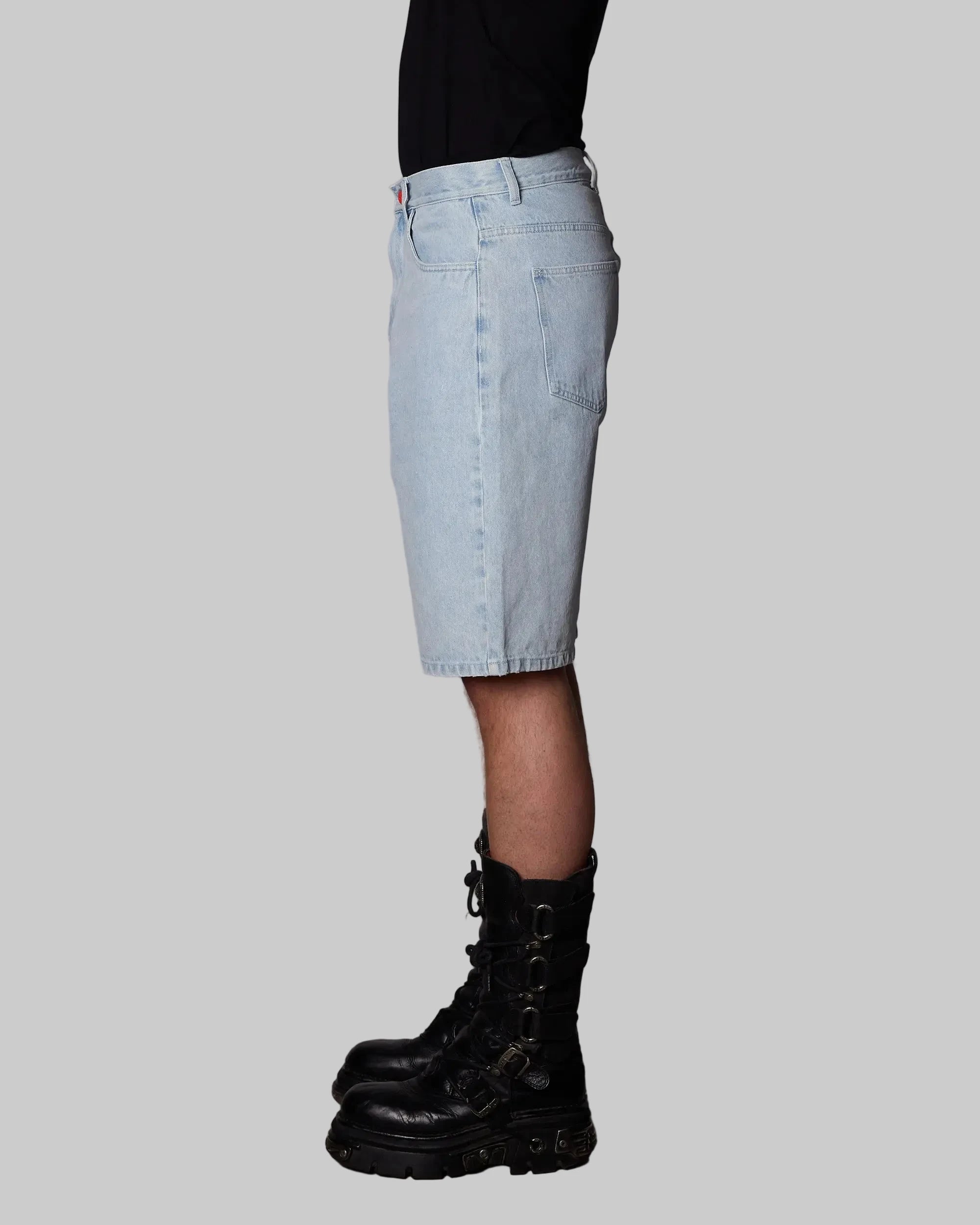 SUPER LOOSE SHORTS - LIGHT BLUE