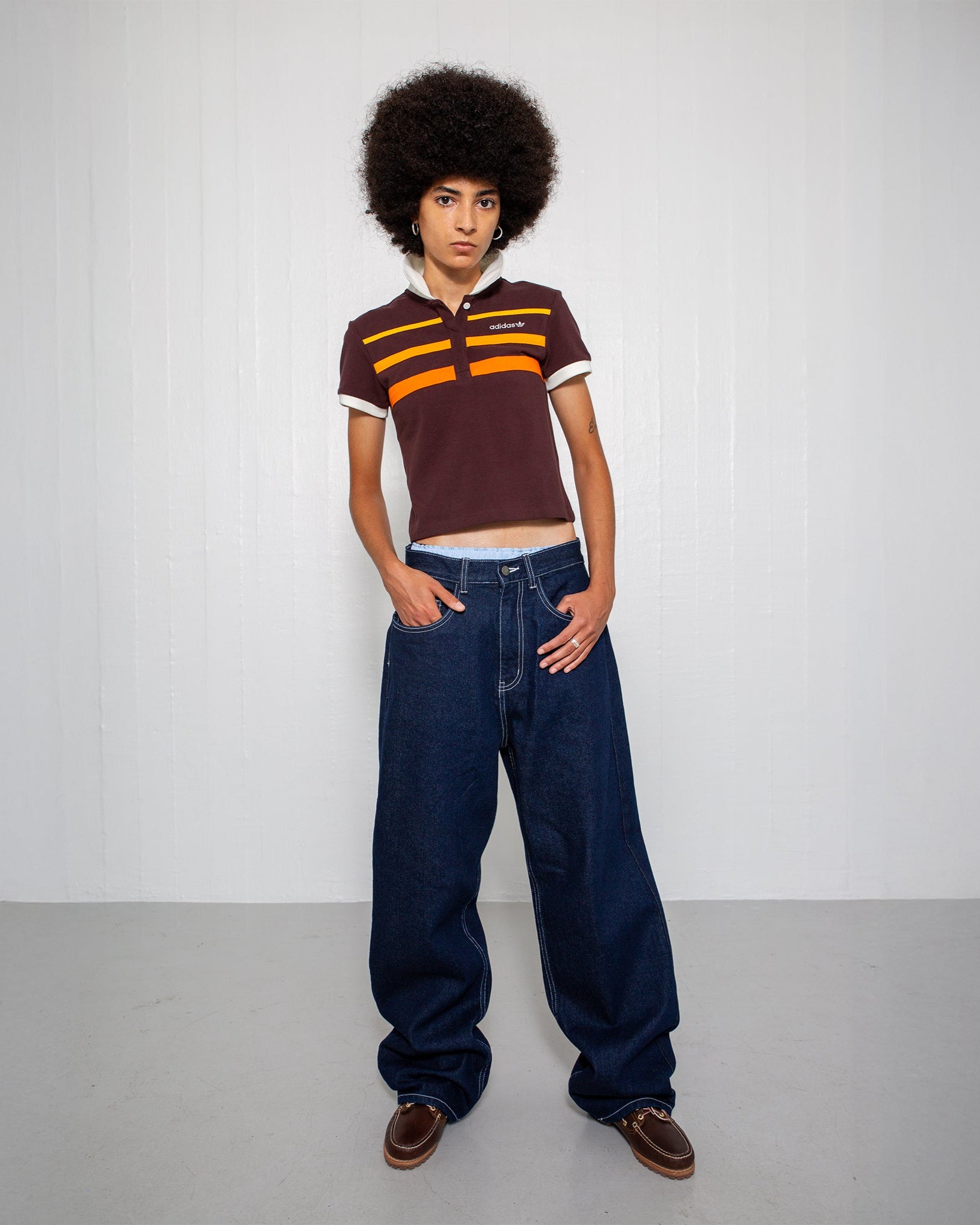 SUPER LOOSE - DARK BLUE DENIM WITH WHITE STITCHING