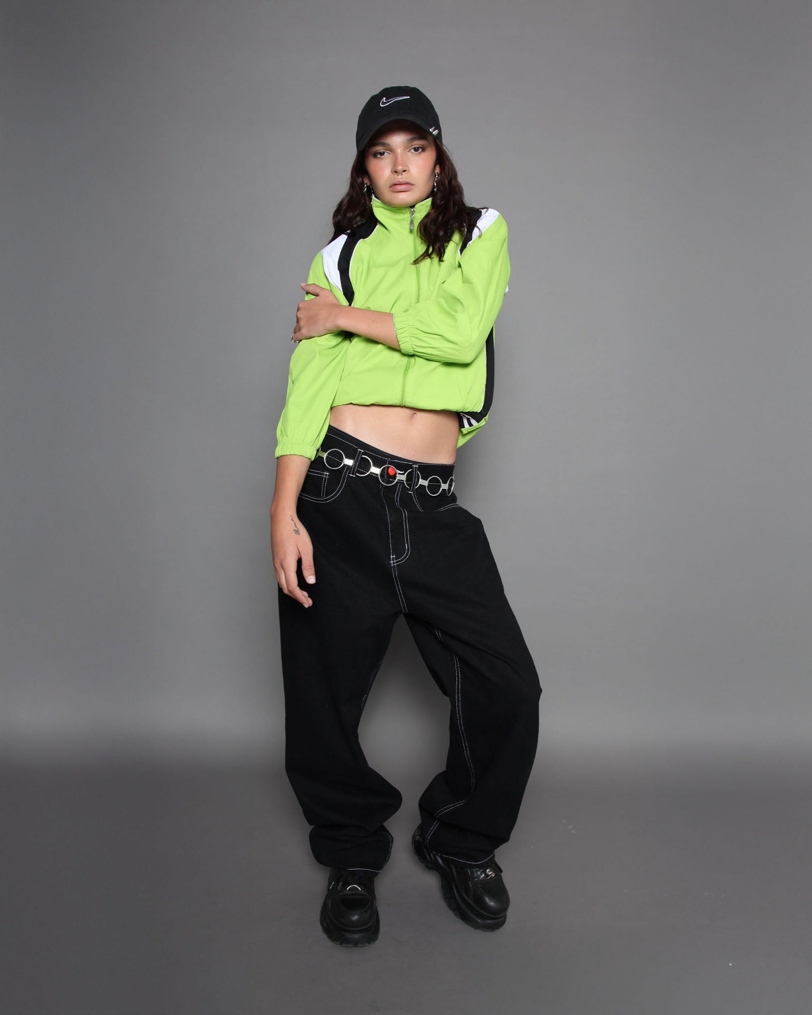 SUPER LOOSE - BLACK WITH WHITE STITCHES