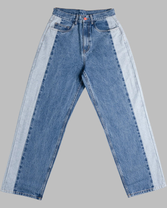 SUPER LOOSE BLUE JEANS WITH SIDE PANEL